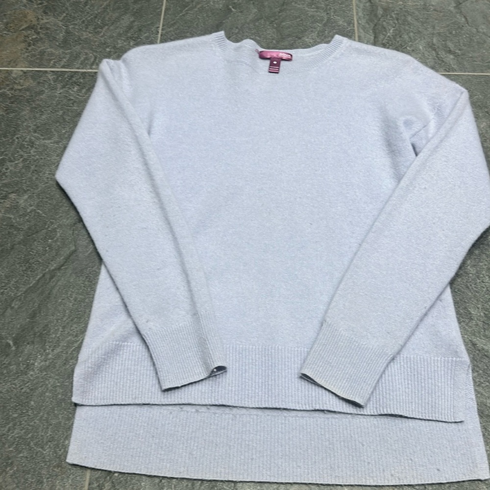 Cashmere— Girls Bloomingdale’s aqua brand 100% cashmere sweater, lilac #spring